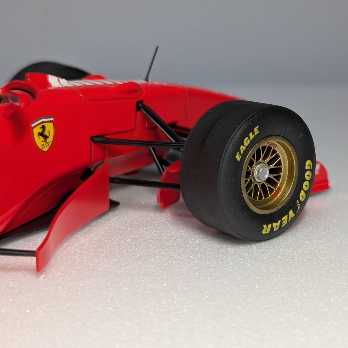 1/18 ミニチャンプス フェラーリF310B ミハエル・シューマッハ