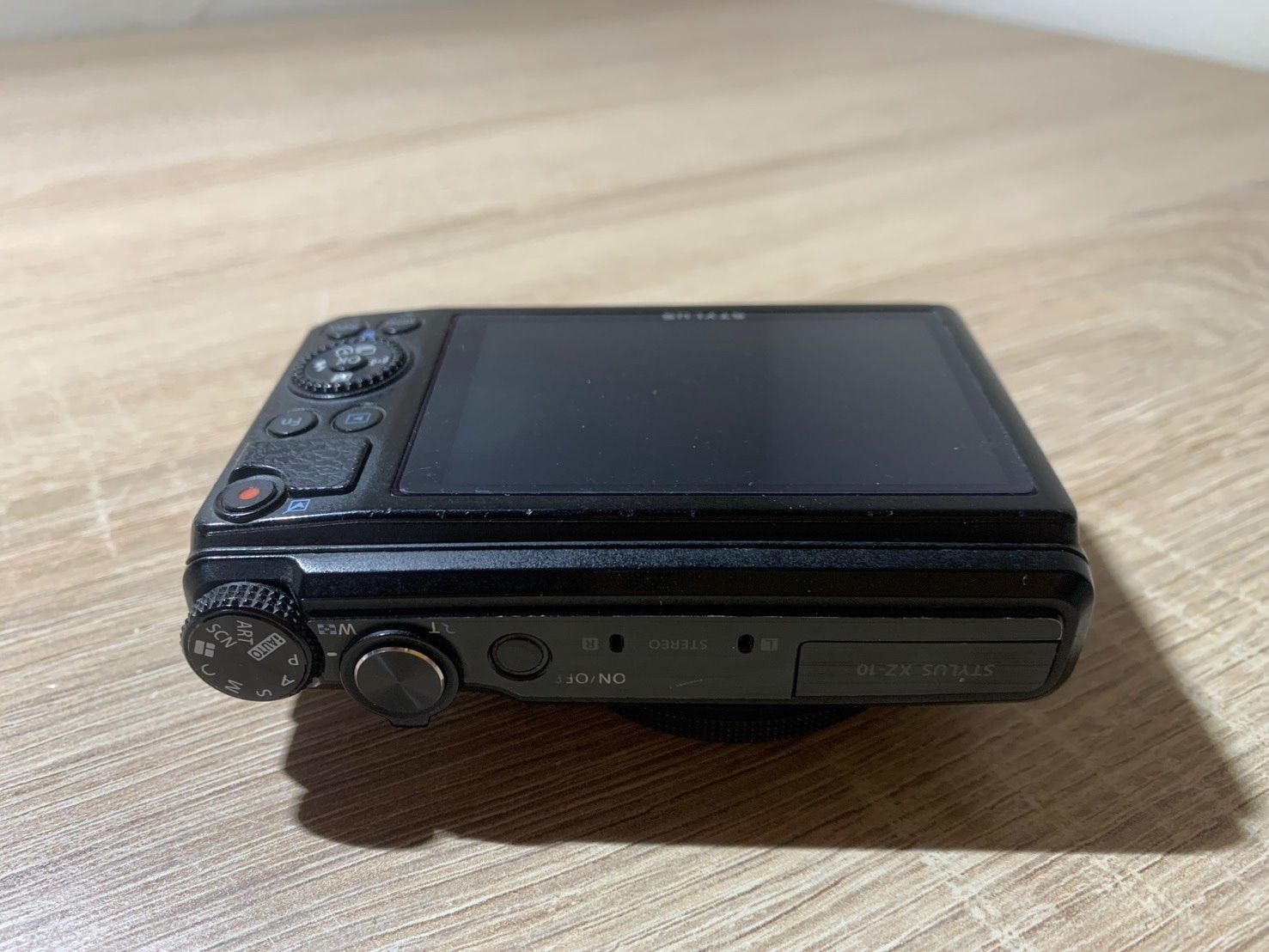 9506 OLYMPUS STYLUS XZ-10 ブラック デジカメ ジャンク品【ネ