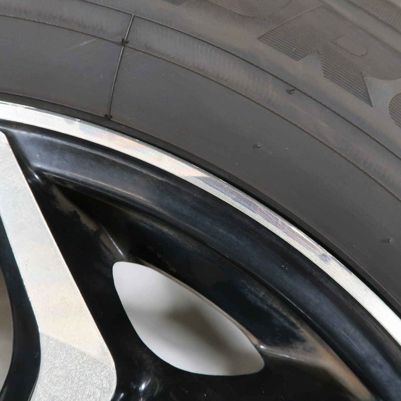 ハリアー RAV4 エクストレイル 等に 4本 WREST WS-7 18インチ 7J +38