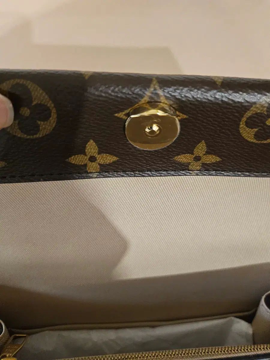 Buy from Japan Easily