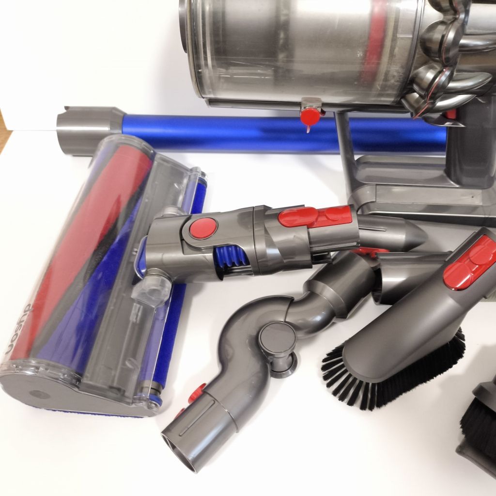 ②ダイソン dyson V11 SV14 本体のみ エコモード61分 dyson V11 SV14 本体のみ 限定ゴールドモデル エコモード 63分
