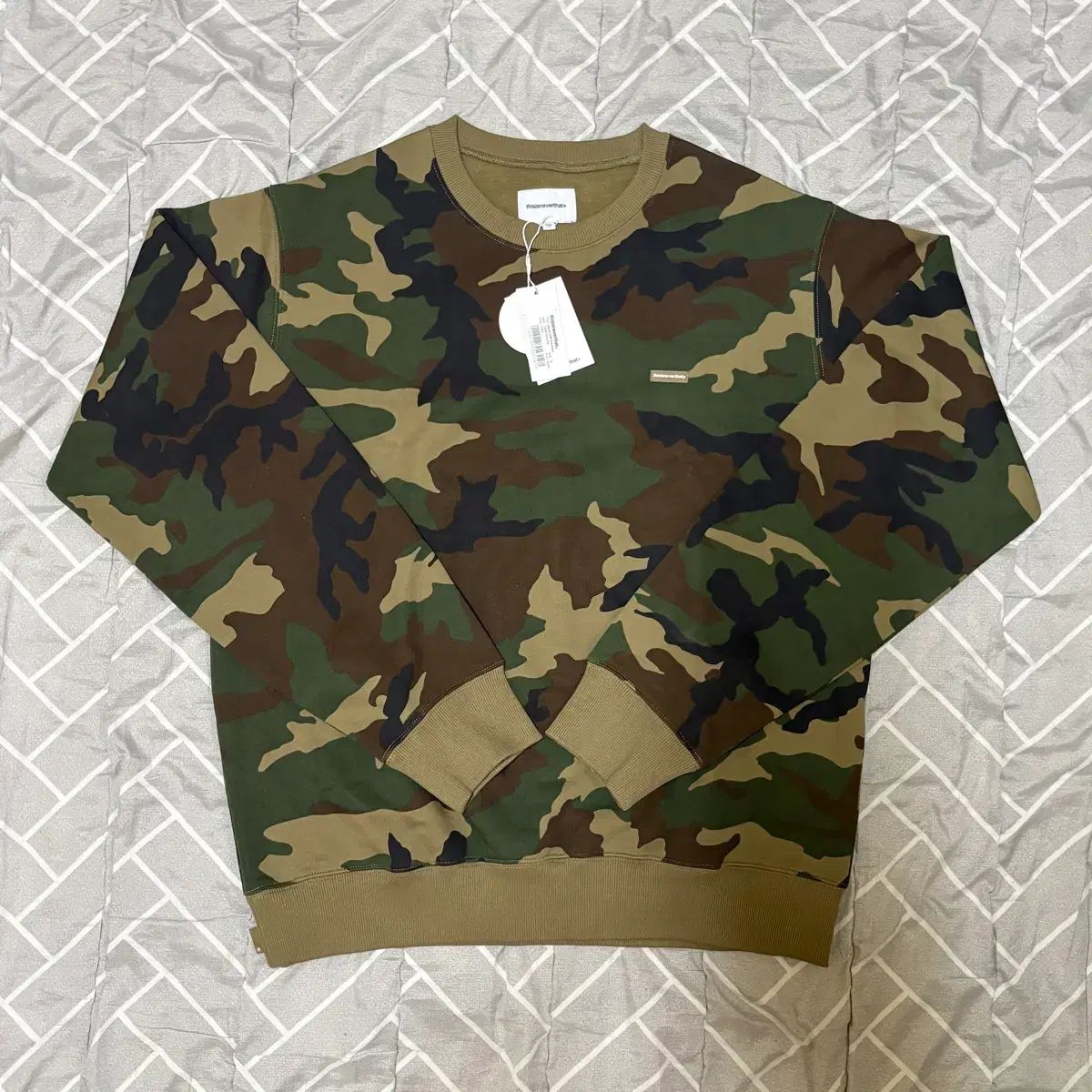thisisneverthat T N T Classic クルーネック カモ M-超美品 値引き セール
