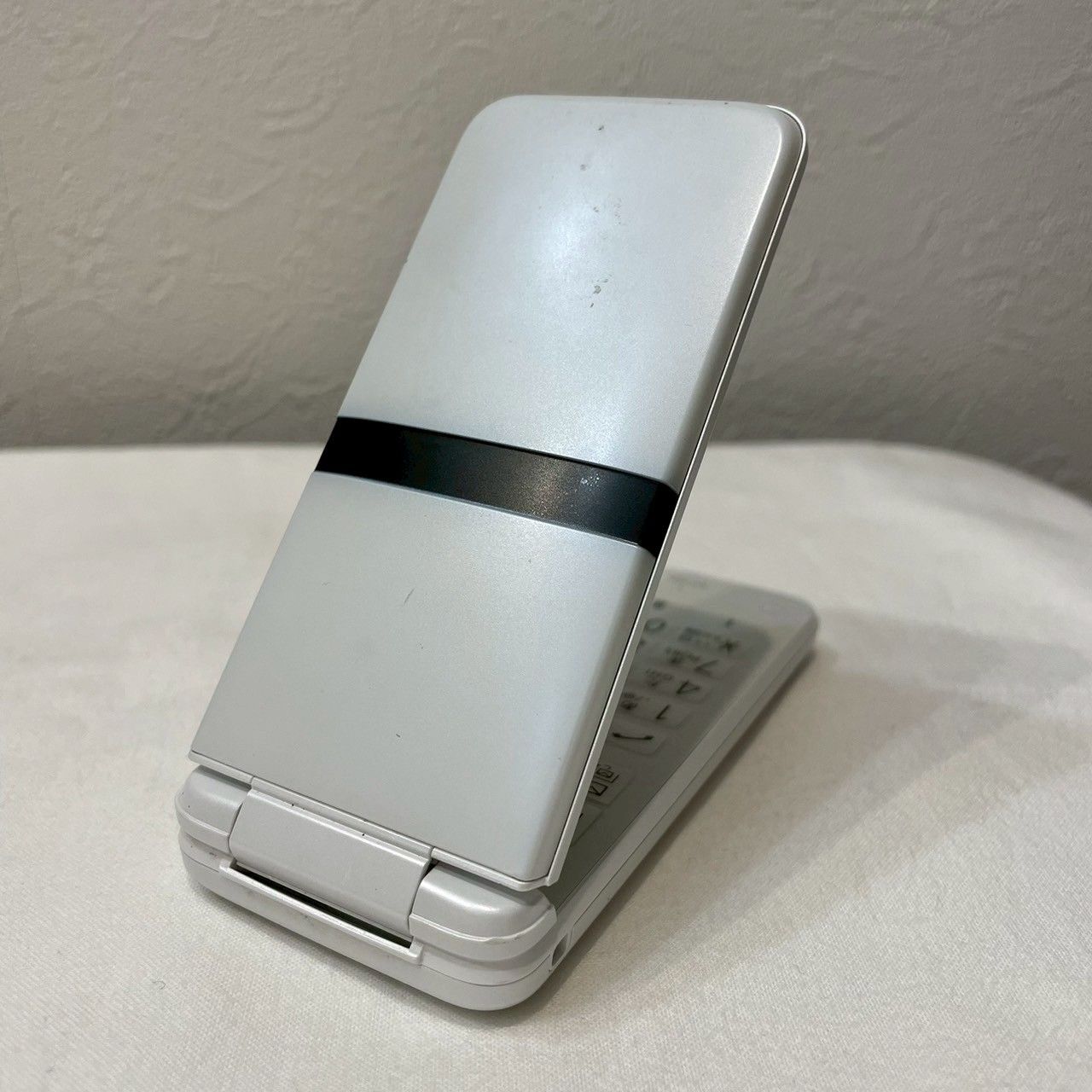 美品 DIGNO KY-42C ホワイト docomo ガラケー - メルカリ