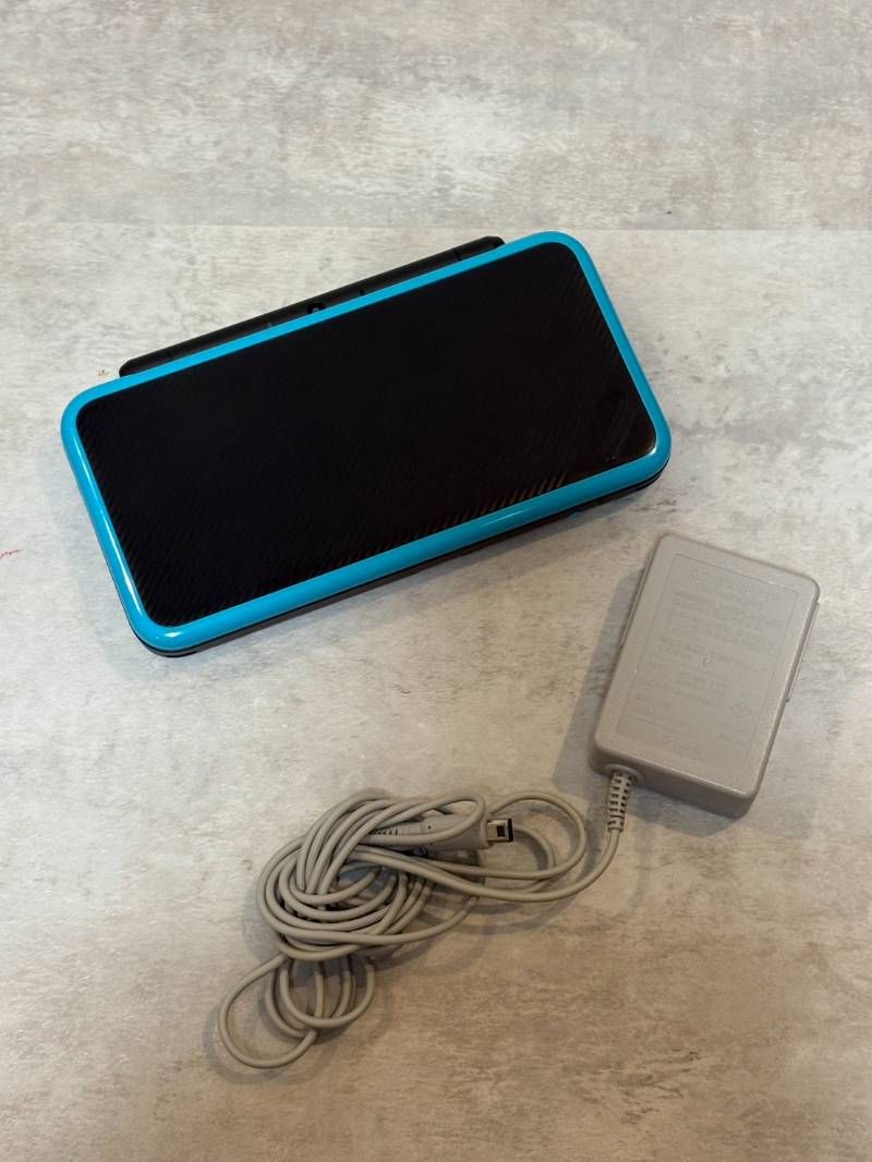 任天堂 New Nintendo 2DS LL JAN-001 ブラック×ターコイズ 初期化済み 