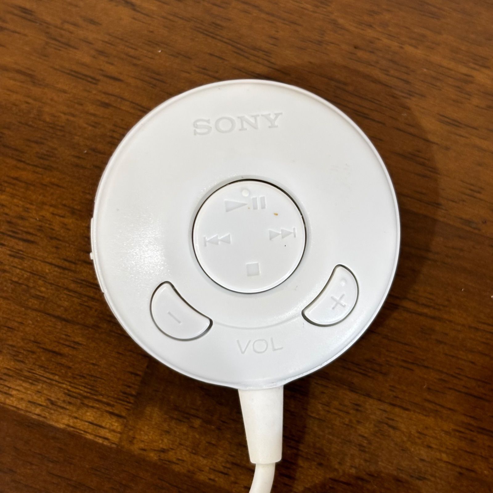 ジャンク SONY ポータブル CD プレーヤー ウォークマン D-EJ002 白