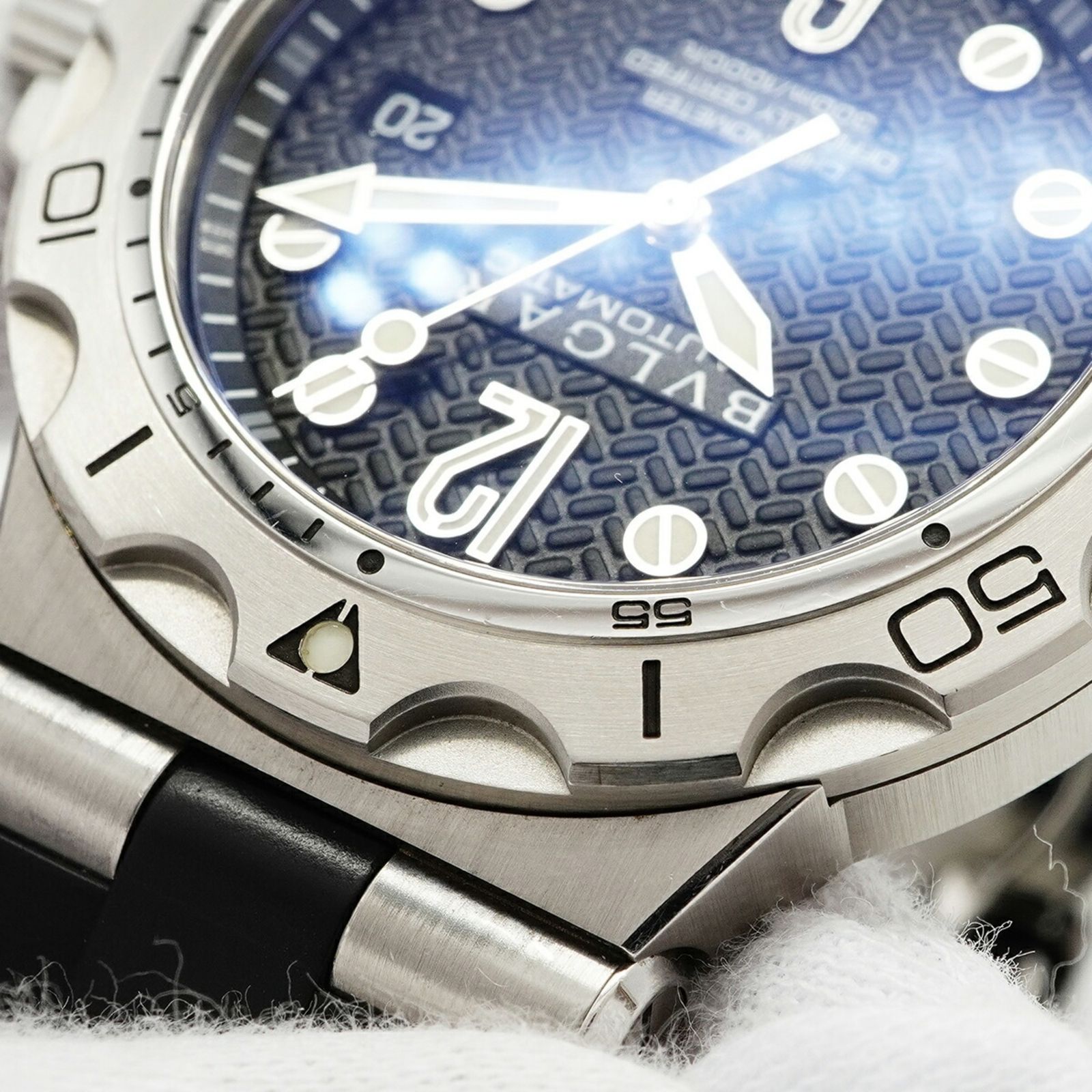 黒文字盤腕時計