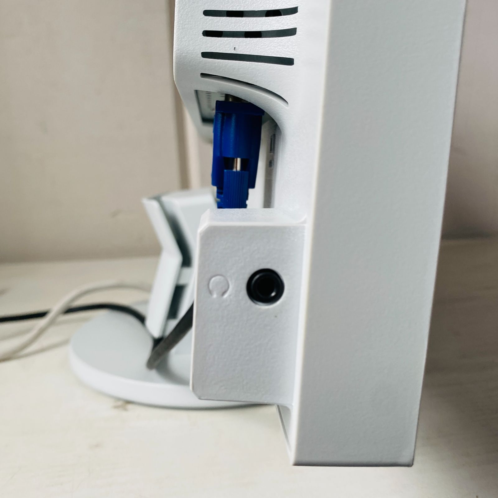 美品 NEC L222VW 21.5型 フルHD液晶モニター - メルカリ 美品 NEC L222VW 21.5型 フルHD液晶モニター - メルカリ