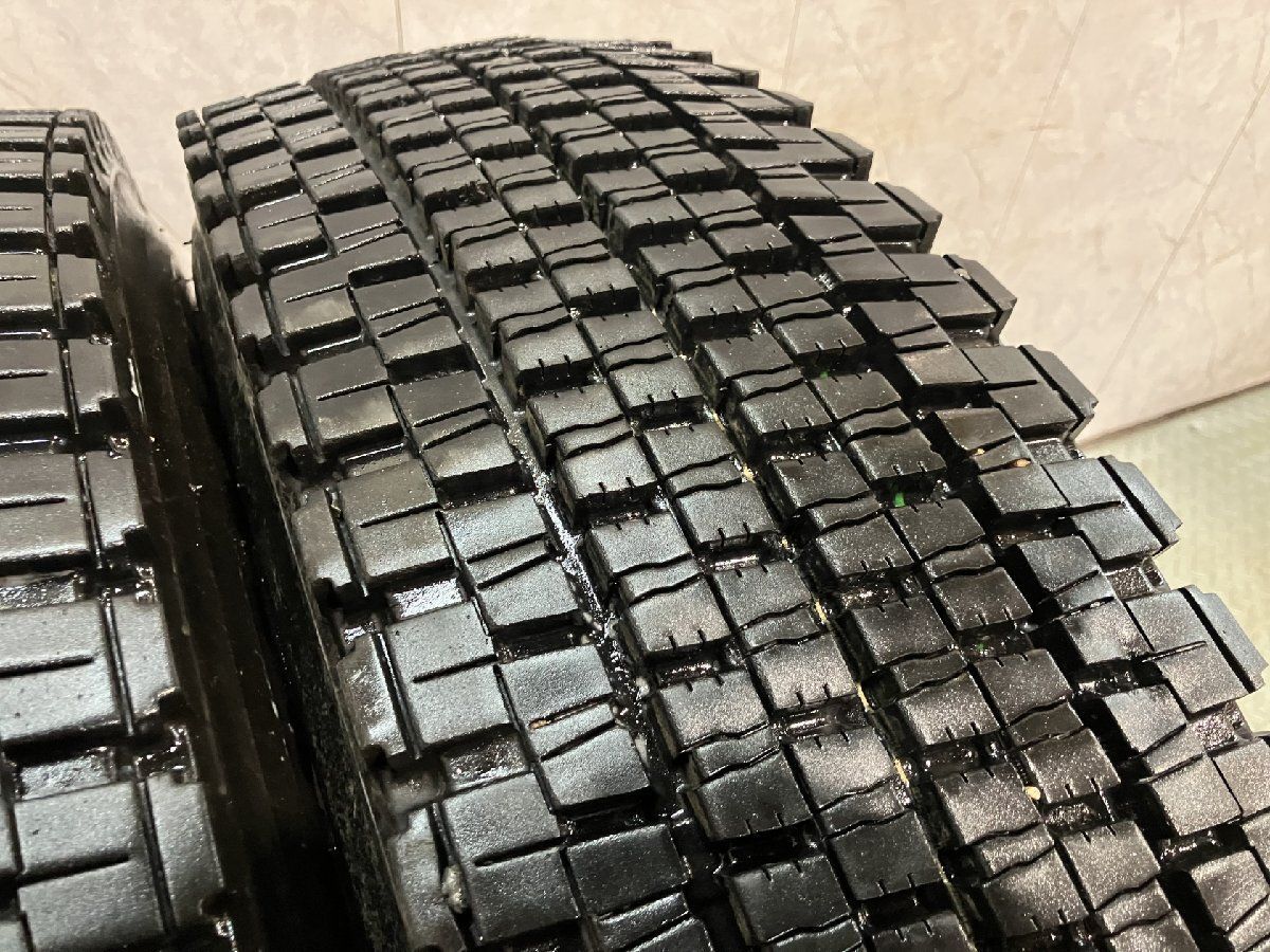 札幌発 引取OK DUNLOP SP020A 9R19.5 14PR 19.5インチ トラックタイヤ スタッドレス 2本 23年製 バリ溝 バス トラック等　(KTR025) クレジットカード QRコード決済可能 札幌発 引取OK DUNLOP SP020A 9R19.5 14PR 19.5インチ トラックタイヤ