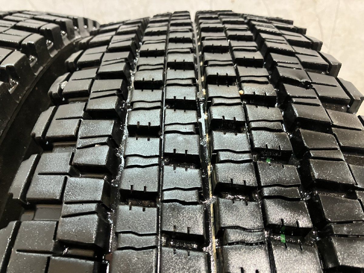 札幌発 引取OK DUNLOP SP020A 9R19.5 14PR 19.5インチ トラックタイヤ スタッドレス 2本 23年製 バリ溝 バス トラック等　(KTR025) クレジットカード QRコード決済可能 札幌発 引取OK DUNLOP SP020A 9R19.5 14PR 19.5インチ トラックタイヤ