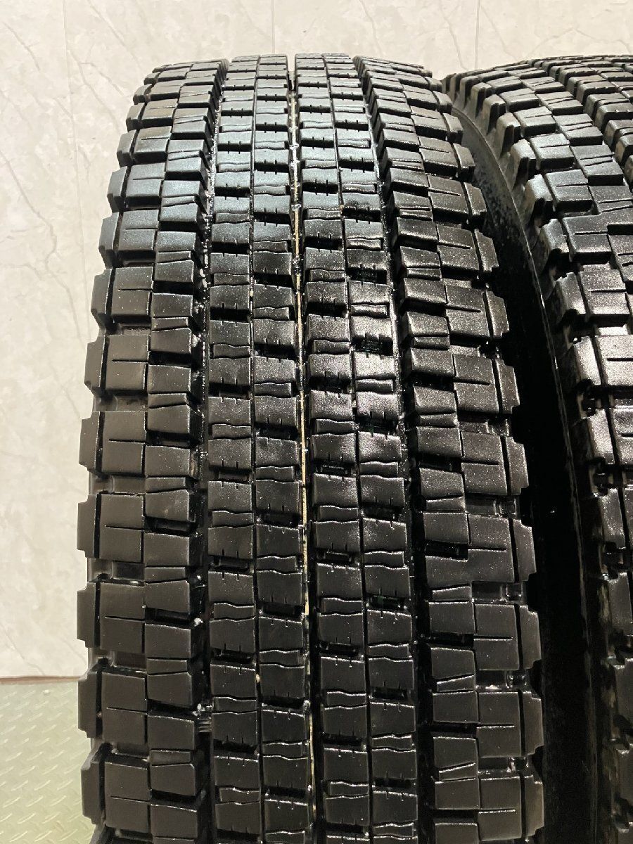 札幌発 引取OK DUNLOP SP020A 9R19.5 14PR 19.5インチ トラックタイヤ スタッドレス 2本 23年製 バリ溝 バス トラック等　(KTR025) クレジットカード QRコード決済可能 札幌発 引取OK DUNLOP SP020A 9R19.5 14PR 19.5インチ トラックタイヤ