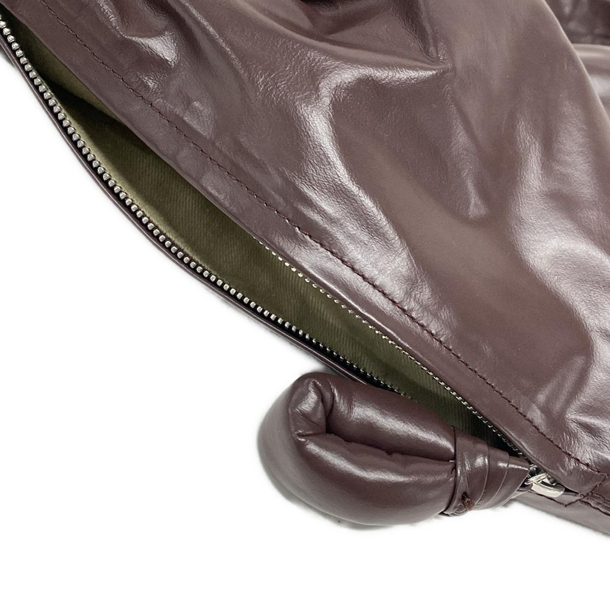 LEMAIRE(ルメール) ショルダーバッグ美品  ミディアム ソフト クロワッサンバッグ BG0091 LL0028 ボルドー レザー LEMAIRE(ルメール) ショルダーバッグ美品 ミディアム ソフト