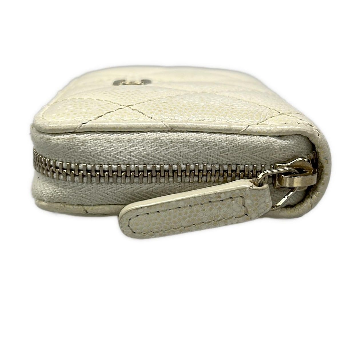 CHANEL(シャネル) コインケース マトラッセ 白 ゴールド金具ラウンド 