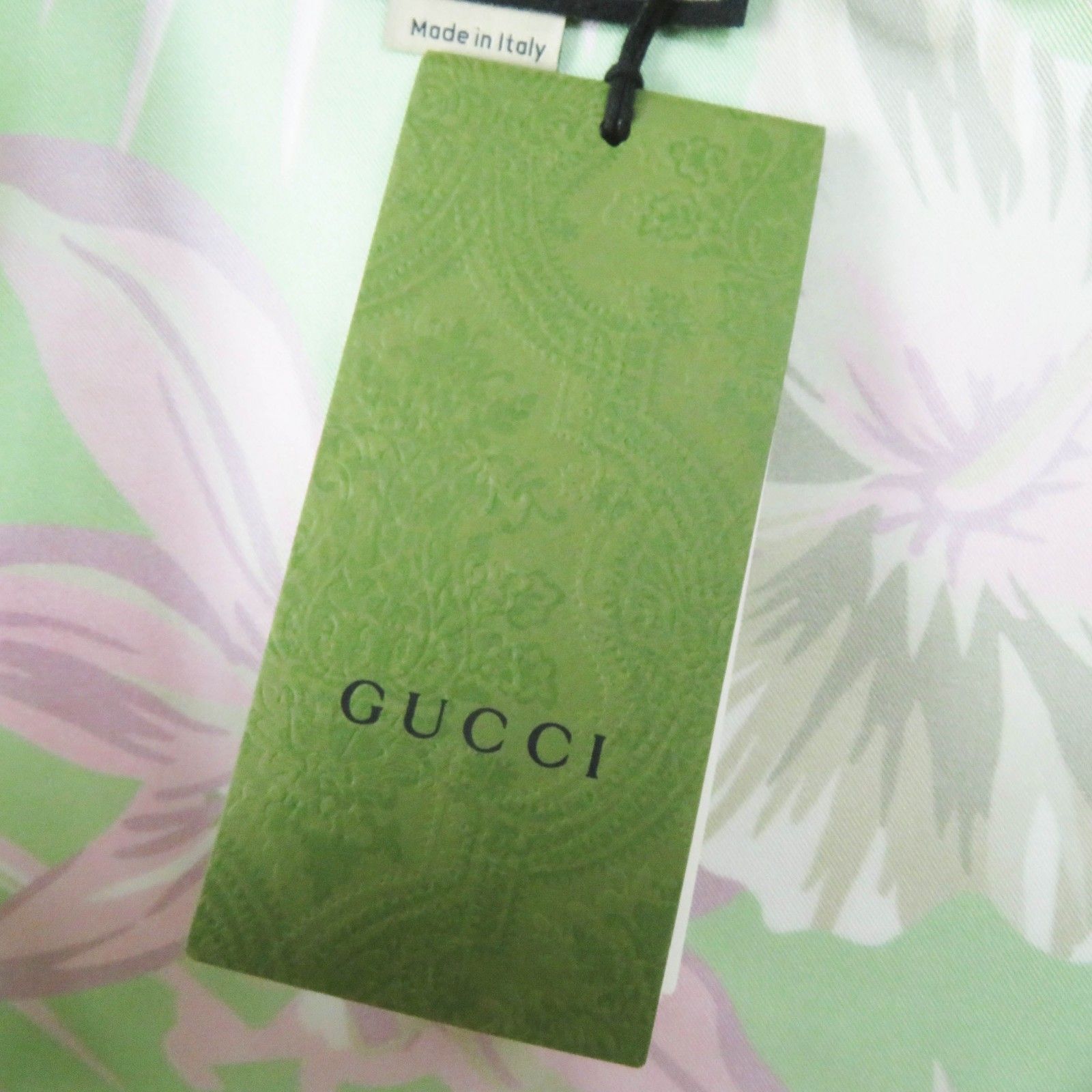 未使用品◎GUCCI グッチ 22AW 694890 シルク100％ フローラルプリント 半袖シャツ ライトグリーン ピンク系 38 日本製 正規品 レディース 未使用品◎GUCCI グッチ 22AW 694890 シルク100％ フローラルプリント