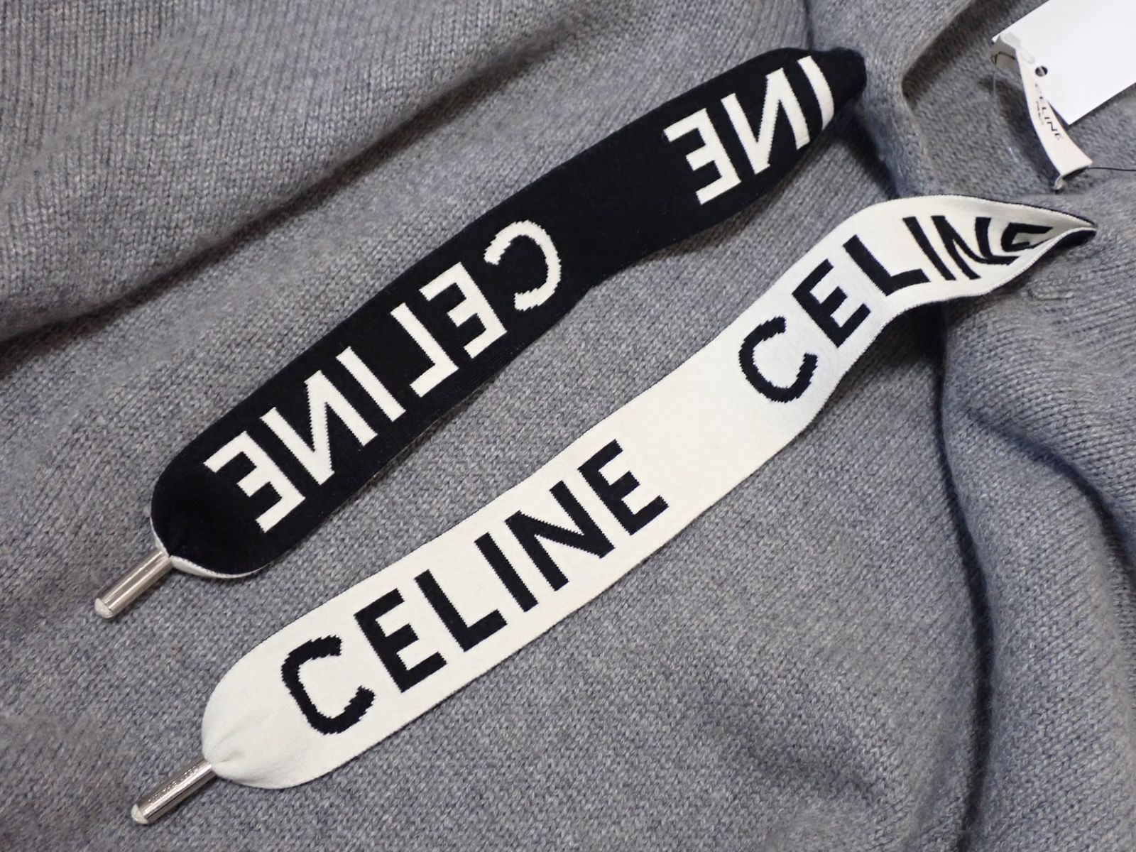【極美品☆高級】セリーヌ 長袖 パーカー センターロゴ ベージュ カシミヤ L 中古・古着通販】CELINE (セリーヌ) サルキーロゴプルオーバーパーカー