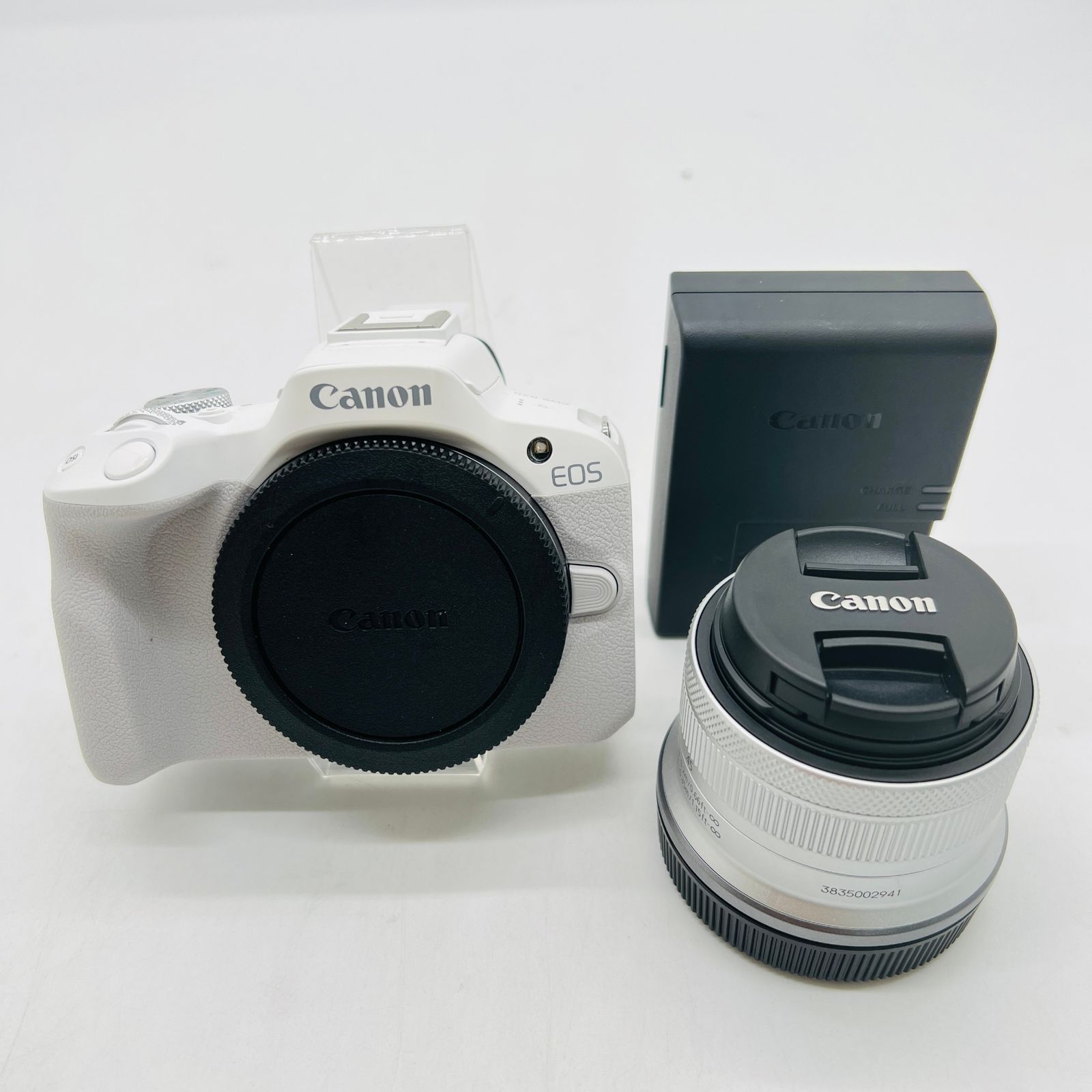 Canon EOS R50 ホワイト RF-S 18-45mm F4.5-6.3IS STM
