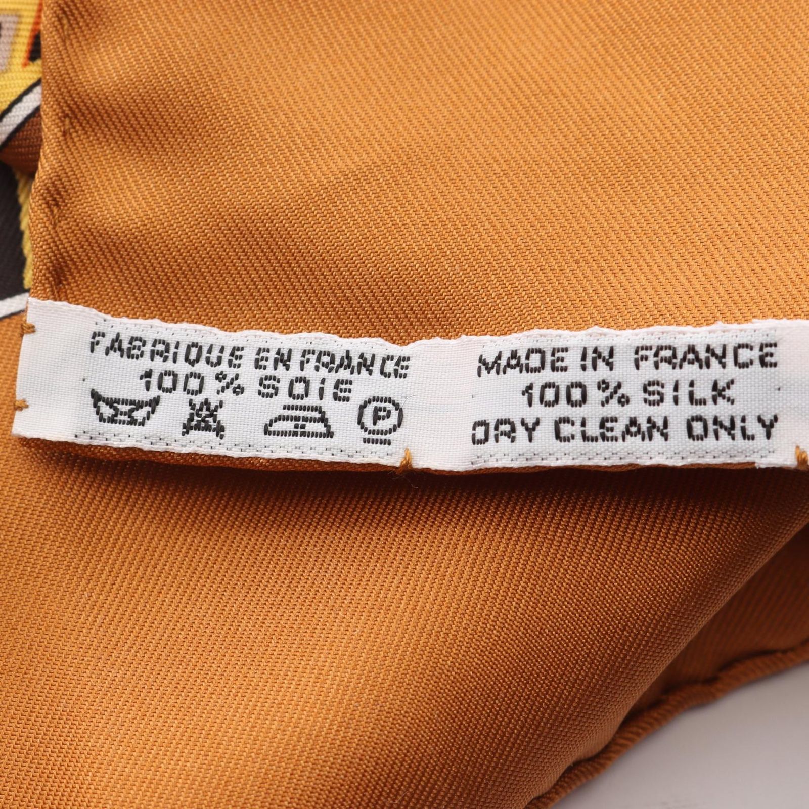 HERMES エルメス カレ90 Au son du Tam tam スカーフ - メルカリ