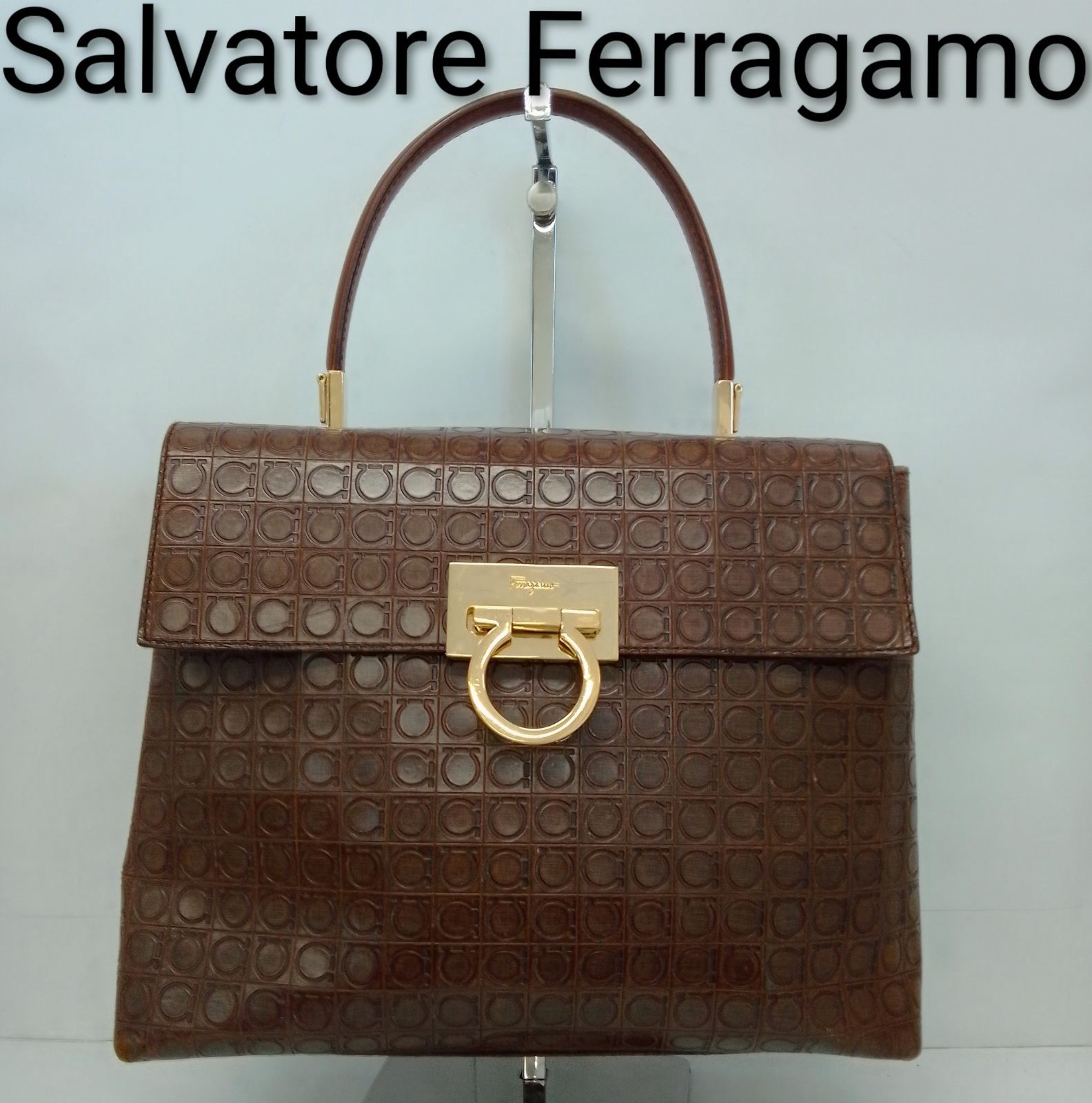 Salvatore Ferragamo サルヴァトーレフェラガモ ガンチーニ金具 ロング