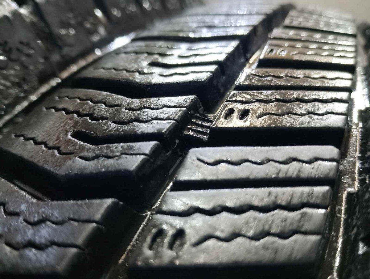 GOODYEAR ICENAVI8 205/60R16 16インチ スタッドレス 4本 21～23年製 バリ溝 ステップワゴン ヴォクシー ビアンテ レガシィB4等　(KTH510) GOODYEAR ICENAVI8 205/60R16 16インチ スタッドレス 4本 21～23年製