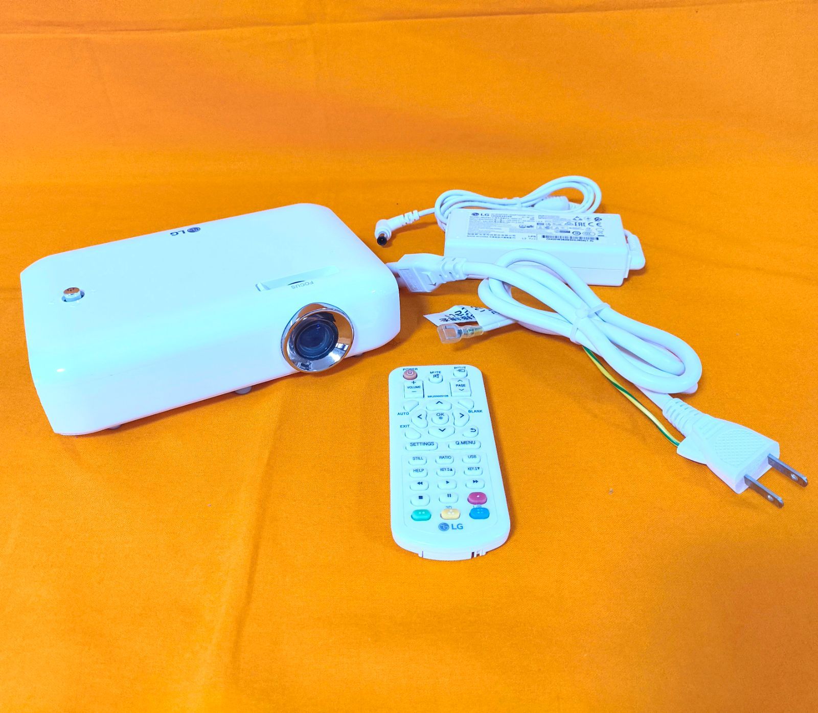ジャンク】LG モバイルプロジェクター PH550G Bluetooth USB HDMI AV 