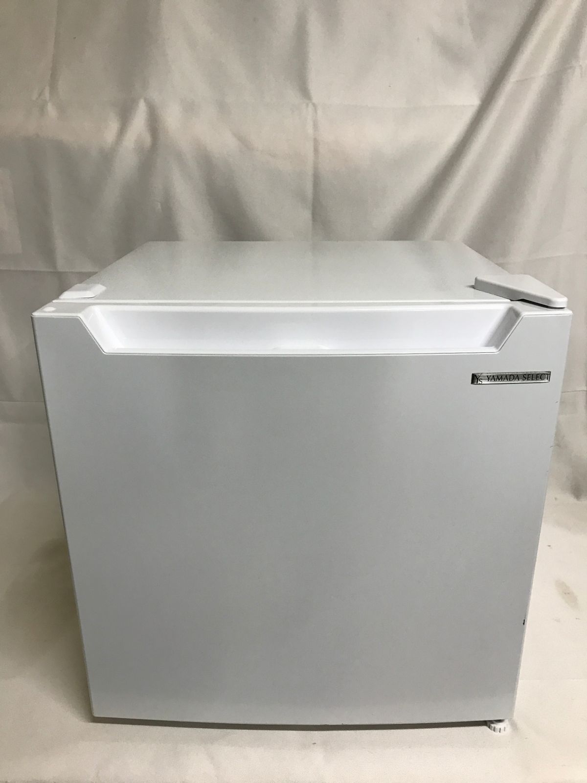 【北見市発】ヤマダセレクト YAMADASELECT ノンフロン冷蔵庫 YRZ-C05H1 2022年製 46L 白（E4138anxGMY) 北見市発】ヤマダセレクト YAMADASELECT ノンフロン冷蔵庫 YRZ-C05H1