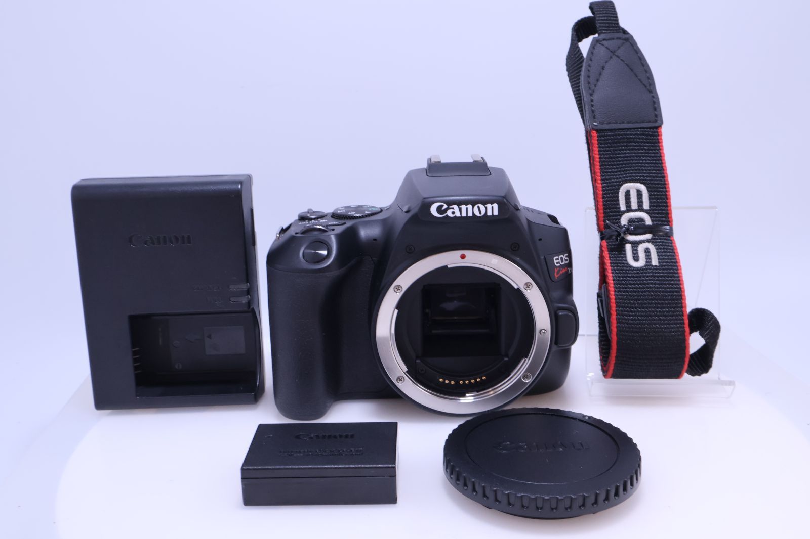 2,000回以下 極美品】Canon EOS Kiss X10 ボディー ブラック 