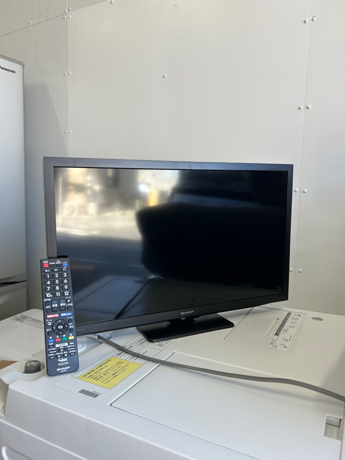 2025年製】SHARP シャープ 24インチ 液晶テレビ リモコン付 - メルカリ