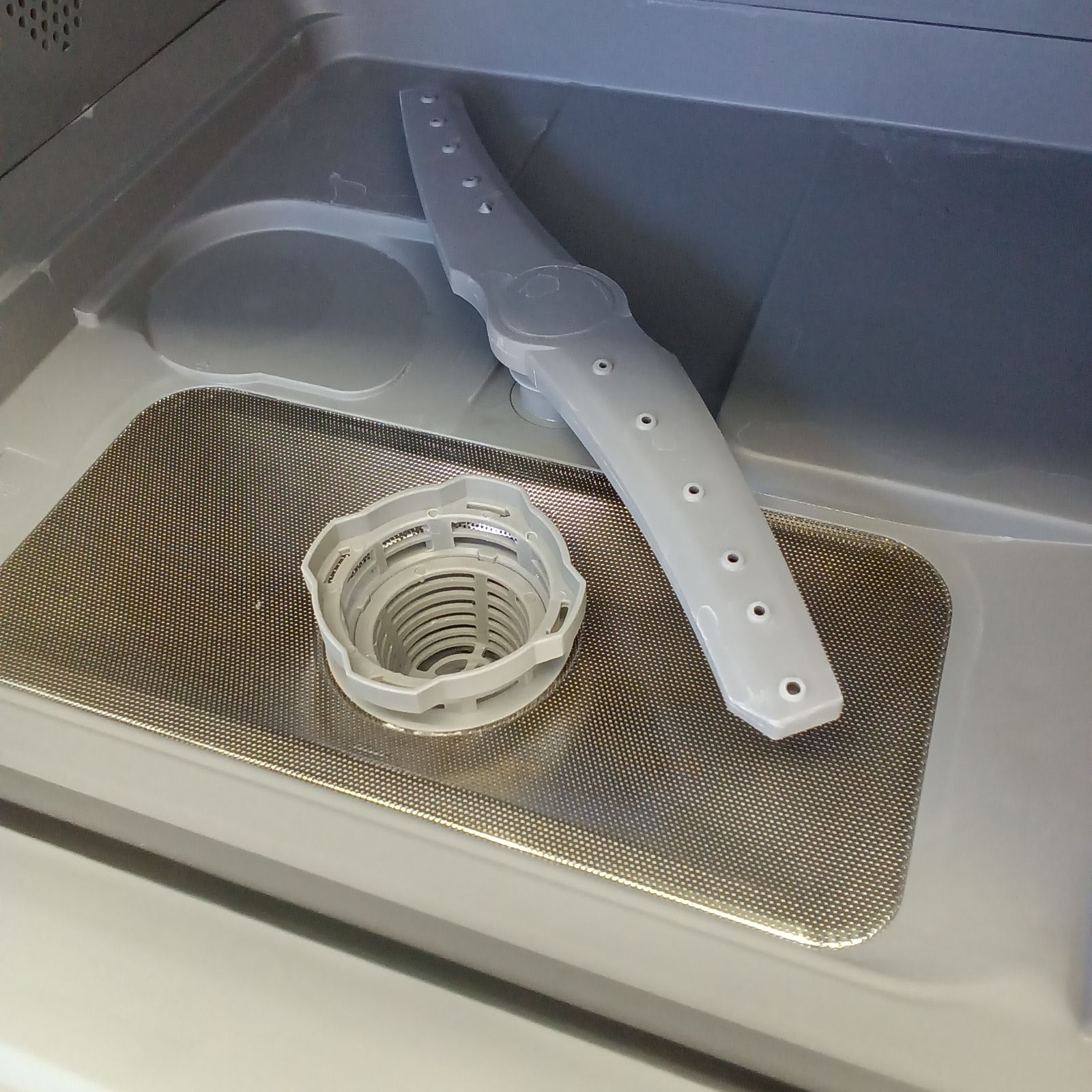 ☆リユースのサカイつくば店☆ VIBMI 食器洗い乾燥機 D4P-W 2024年製
