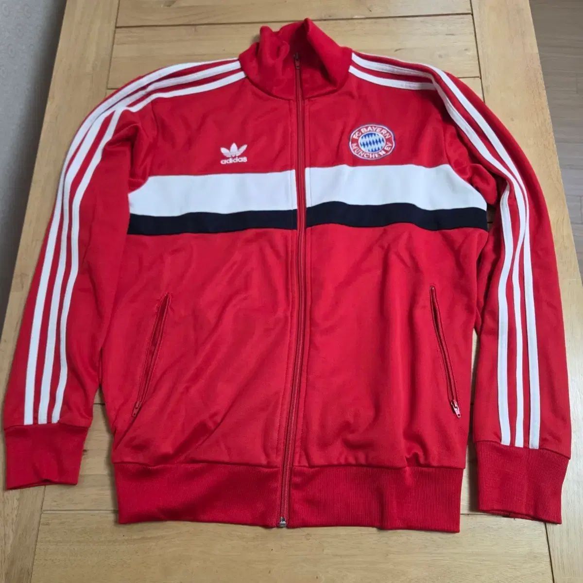 adidas FCバイエルン・ミュンヘン トラックジャージ万国旗 XLサイズ