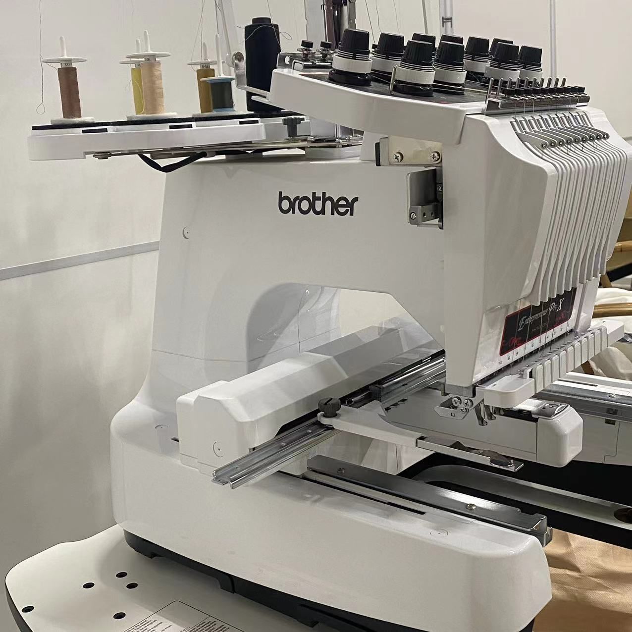 引取り限定】 Brother ブラザー 刺繍ミシン PR1050X 使用時間：75h