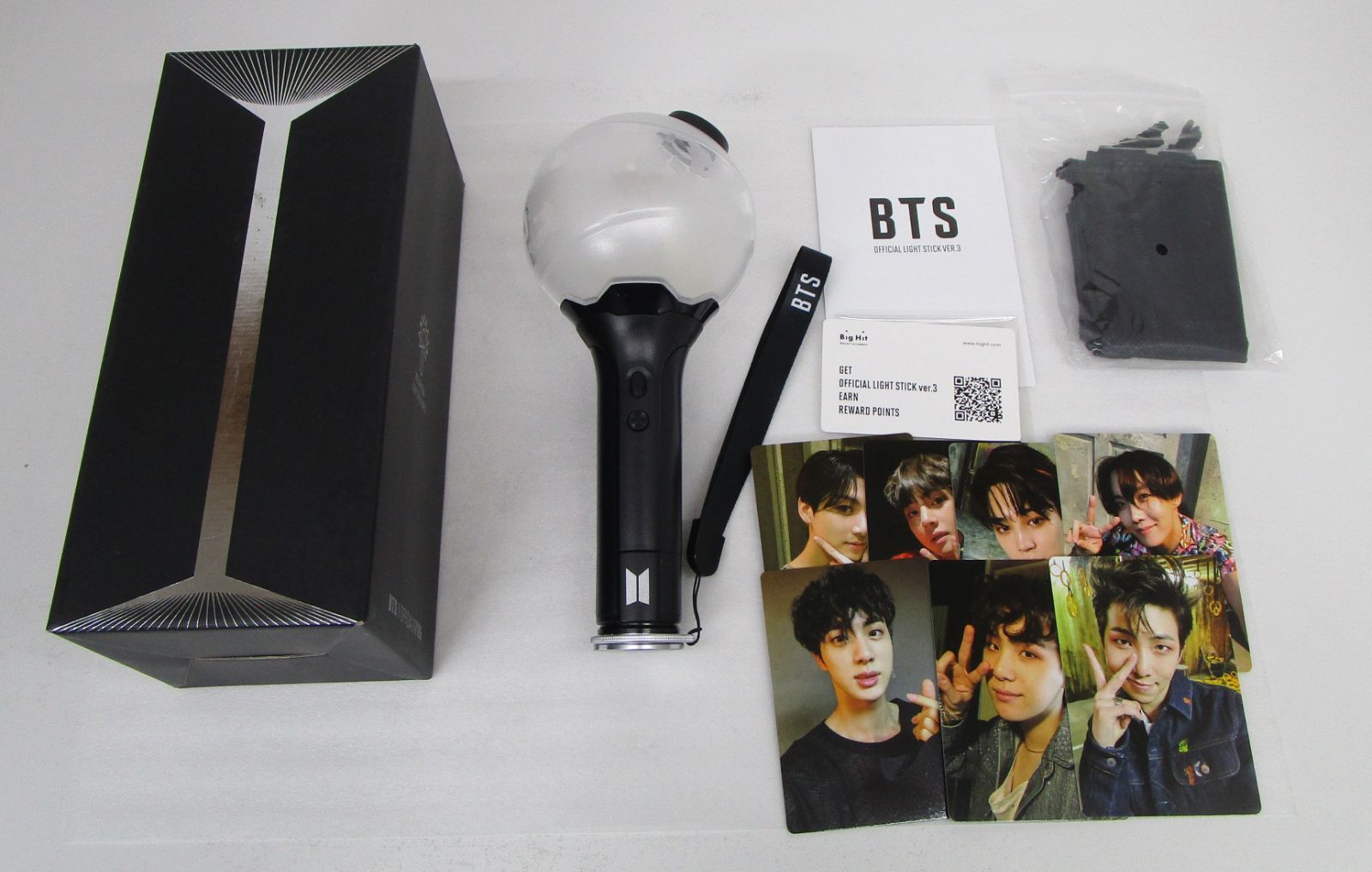 BTS OFFICIAL LIGHT STICKアミボムver.3 +トレカ7枚 BTS Official Light Stick Ver.3 アミボム ペンライト トレカ7枚付き