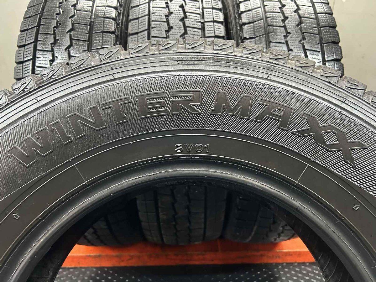 バリ山　DUNLOP ダンロップ　SV01 195/80R15 107/105L LT スタッドレス　タイヤ　2017年製　15インチ Amazon.co.jp: ダンロップ(DUNLOP) 195/80R15 107/105L スタッドレス