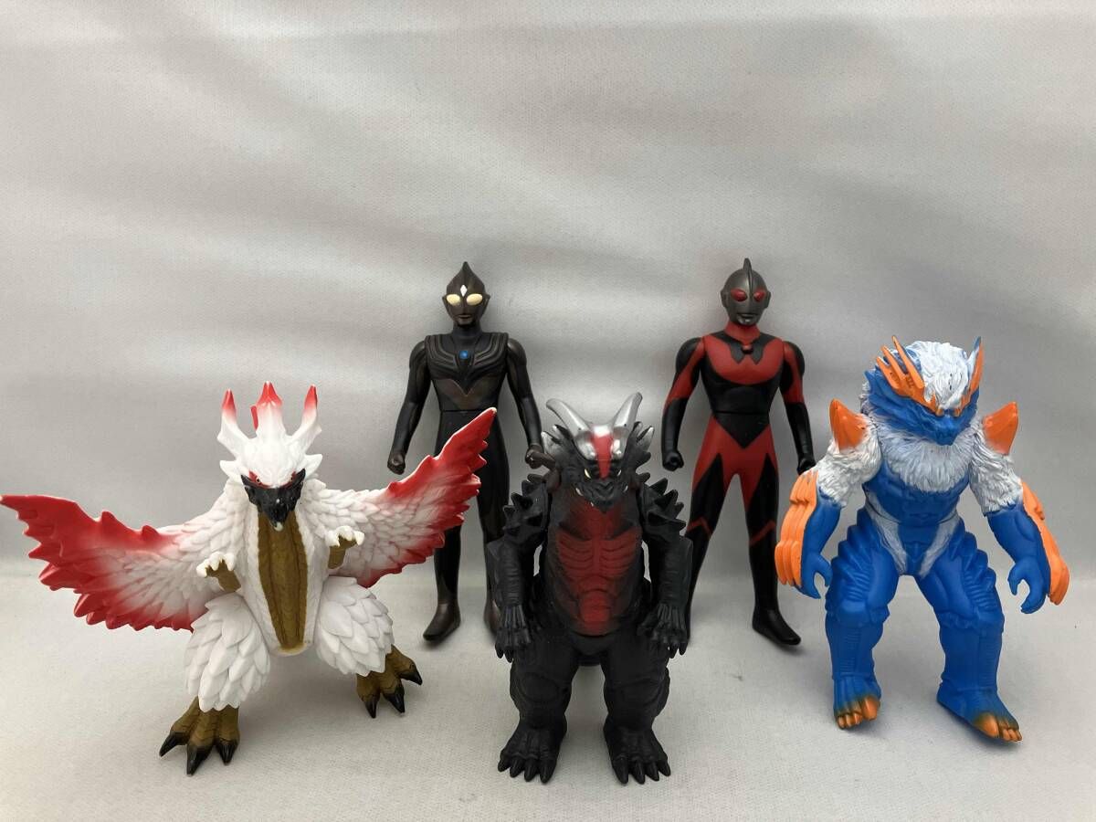 箱・説明書無し】 ウルトラ怪獣ソフビフィギュア5体セット - メルカリ