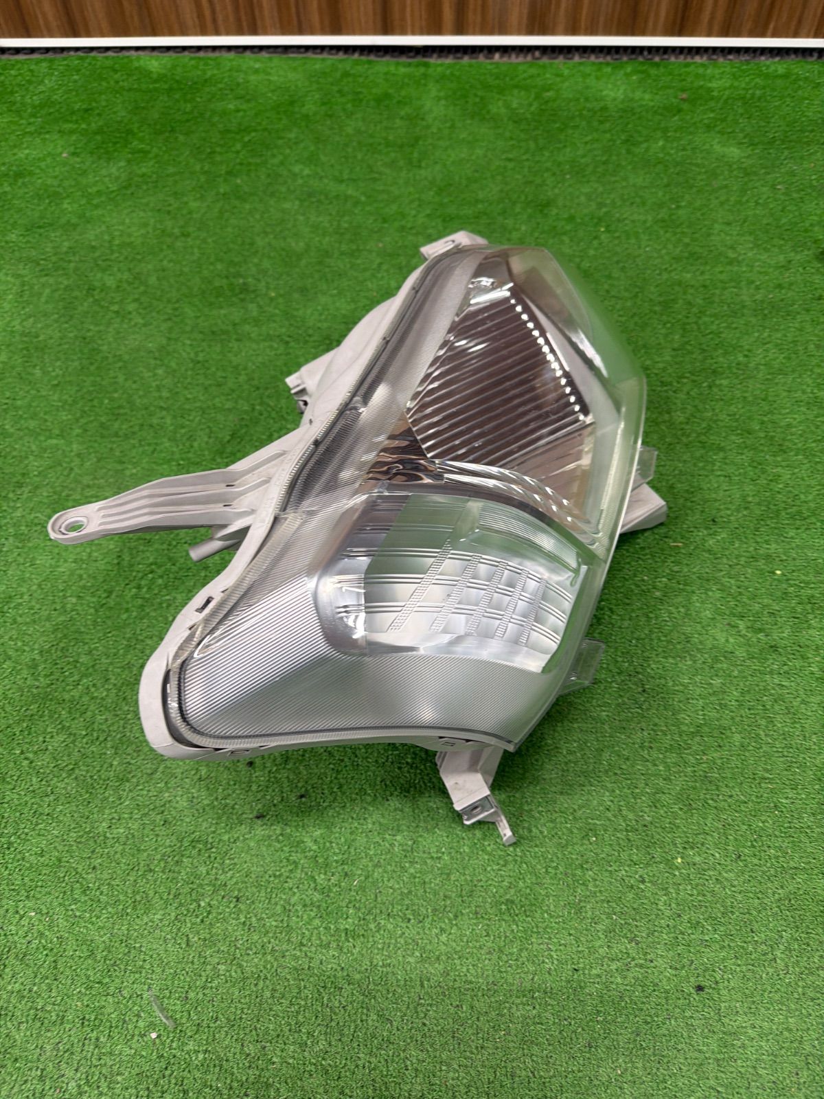 プロボックスNCP160V ヘッドライト 左右 KOITO 52-279 トヨタ プロボックス NCP160V 純正 右側 ヘッドライト KOITO 52-279
