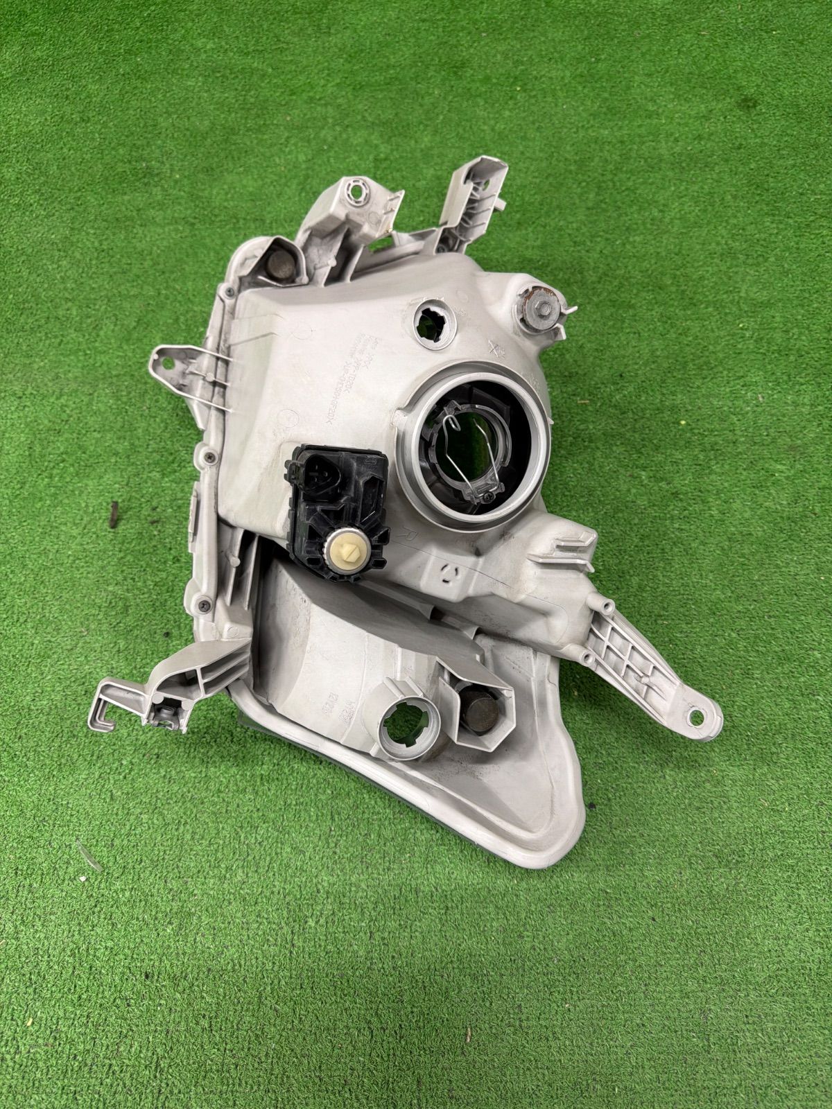 トヨタ プロボックス NCP160V 純正 右側 ヘッドライト KOITO 52-279