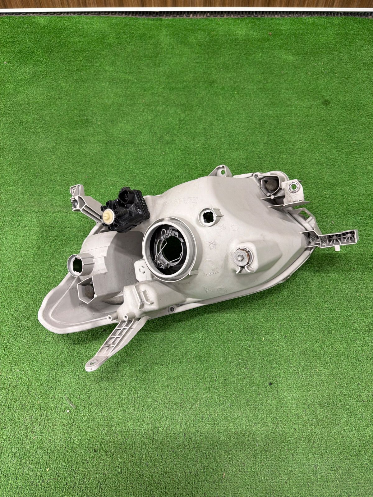 プロボックスNCP160V ヘッドライト 左右 KOITO 52-279 トヨタ プロボックス NCP160V 純正 右側 ヘッドライト KOITO 52-279