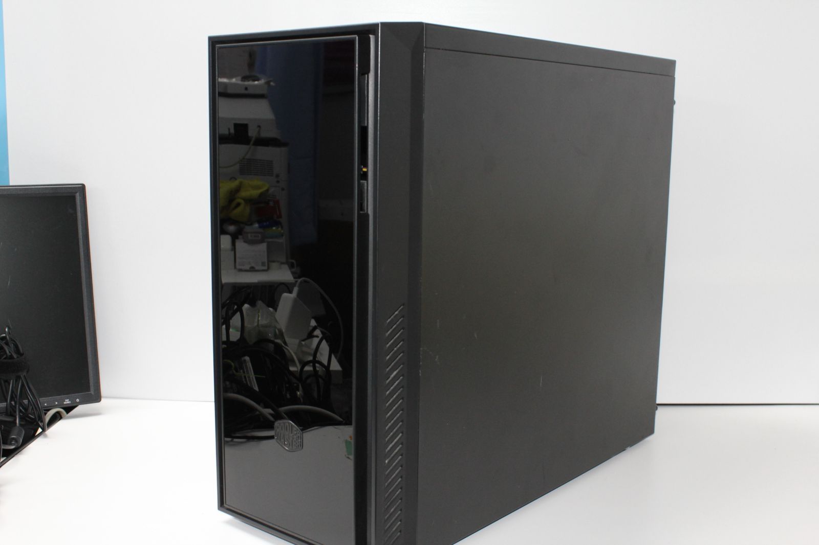 Ryzen5 Radeon RX6700XT搭載 中古自作PC - メルカリ
