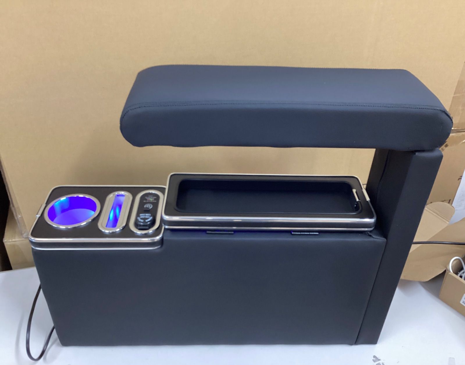 破れあり】A1509 ルーミーコンソールボックス ワイヤレス充電あり