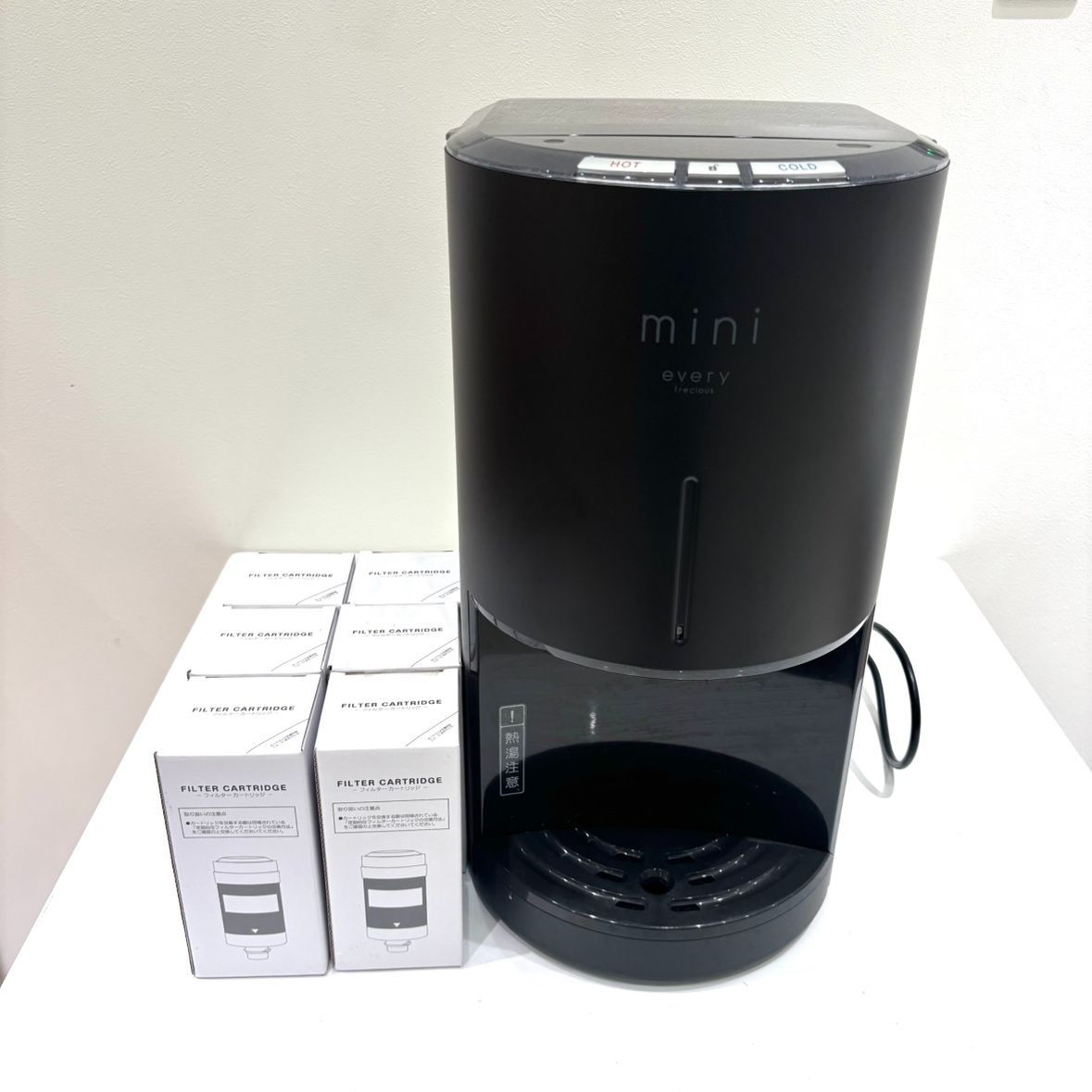 ウォーターサーバー ブラック mini every frecious カートリッ 【公式