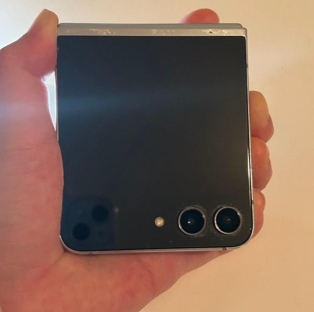 【ジャンク品】Android Galaxy Flip 5｜SIMフリー ジャンク品】Android Galaxy Flip 5｜SIMフリー 【公式通販】