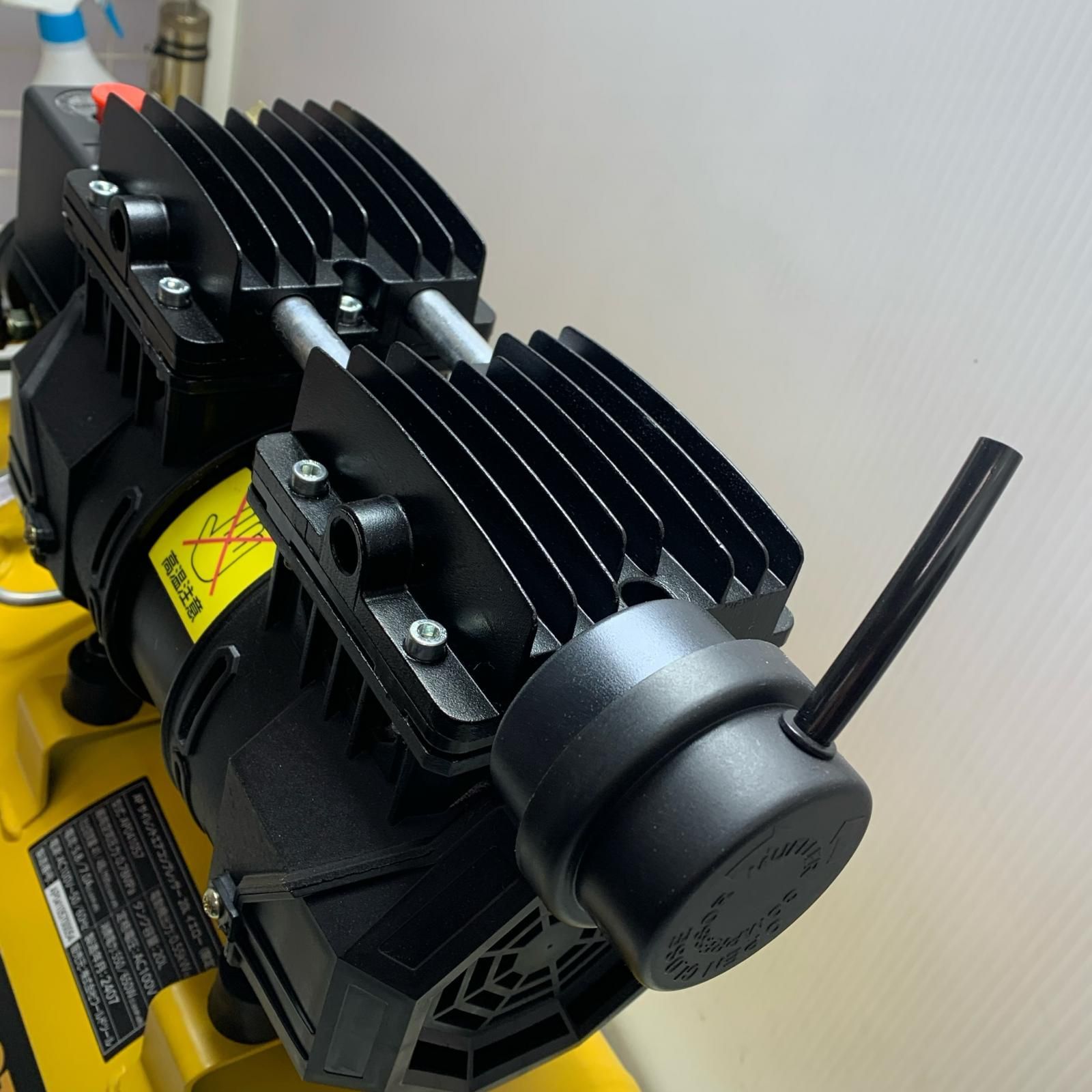 ASTRO PRODUCTS アストロプロダクツ サイレントエアコンプレッサー20L ASTRO PRODUCTS アストロプロダクツ サイレントエアコンプレッサー20L