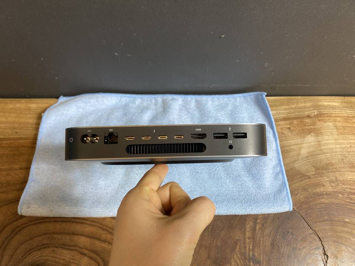 美品］Apple Mac mini（2018）/ Core i3 / メモリ8GB / SSD128GB