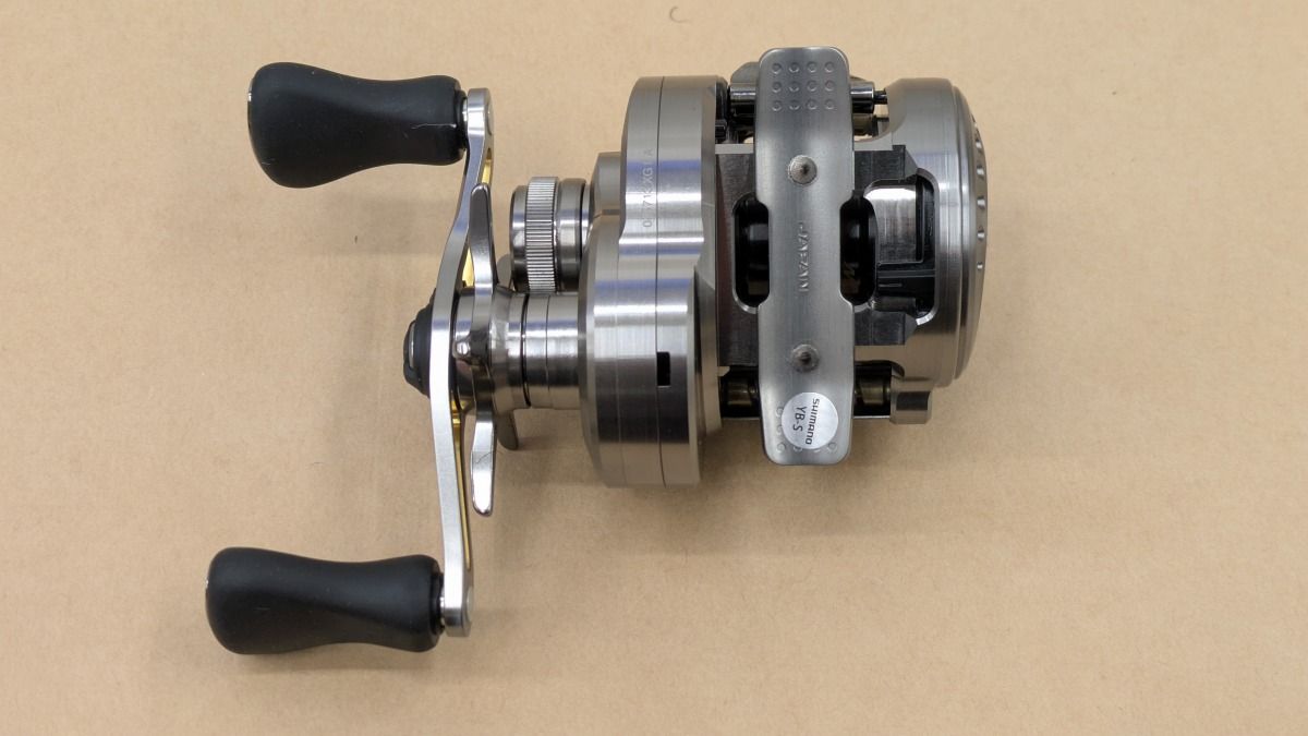SHIMANO シマノ ベイトリール 23カルカッタ コンクエスト BFS XG 左