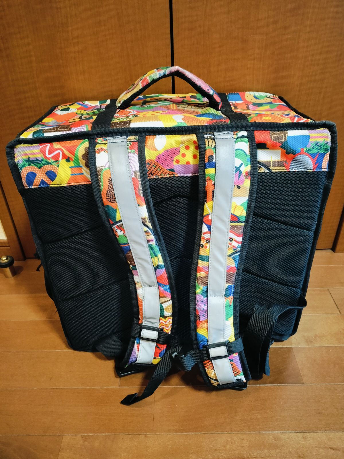 UBER EATS ウーバーイーツ 海外限定 アーティストデザイン 保冷 保温 