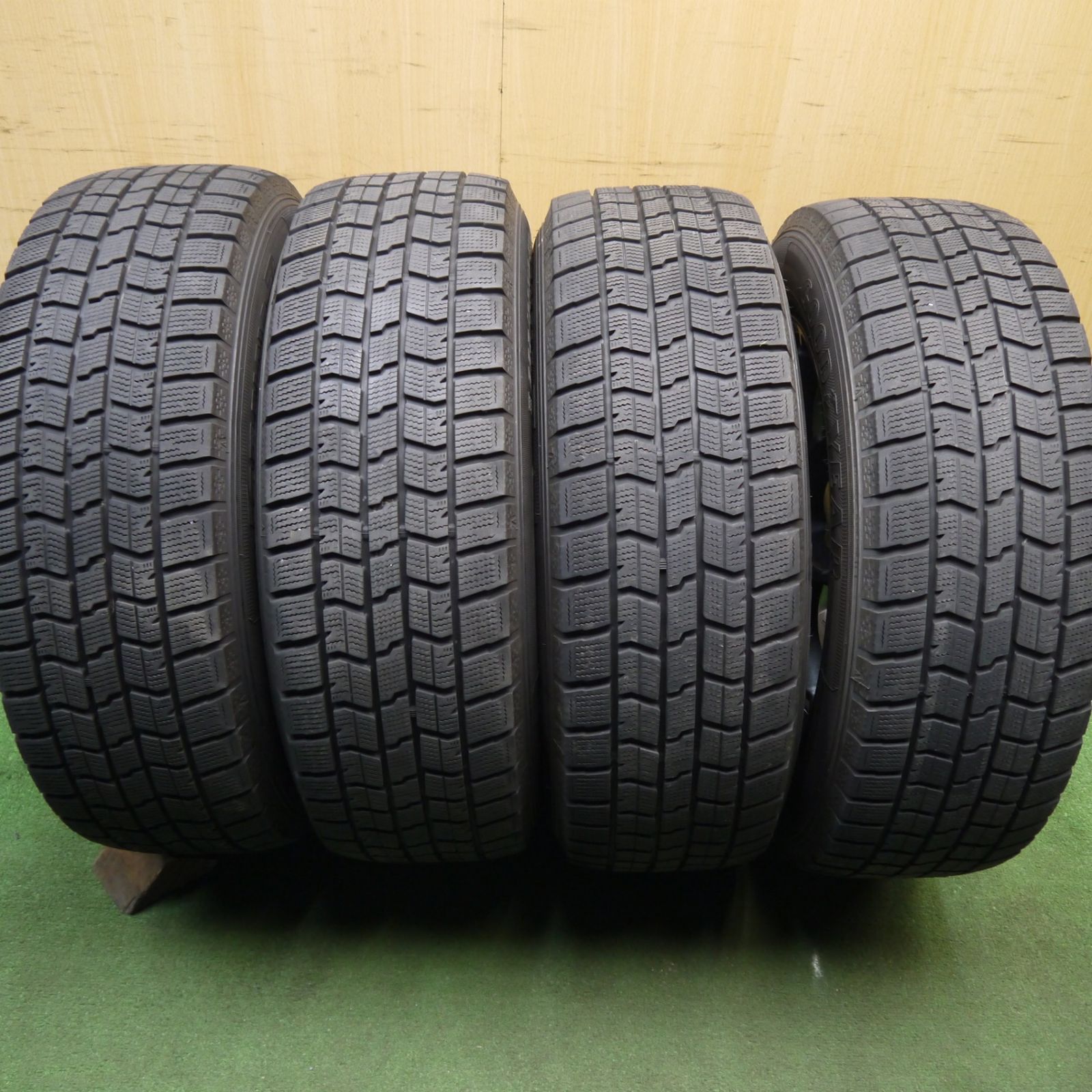 バリ溝！キレイ！9.5分☆スタッドレス 225/60R17 グッドイヤー アイス 