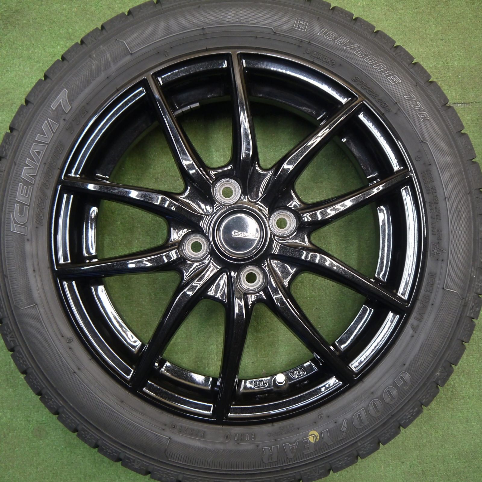 バリ溝！キレイ！8.5分☆スタッドレス 165/60R15 グッドイヤー アイス 