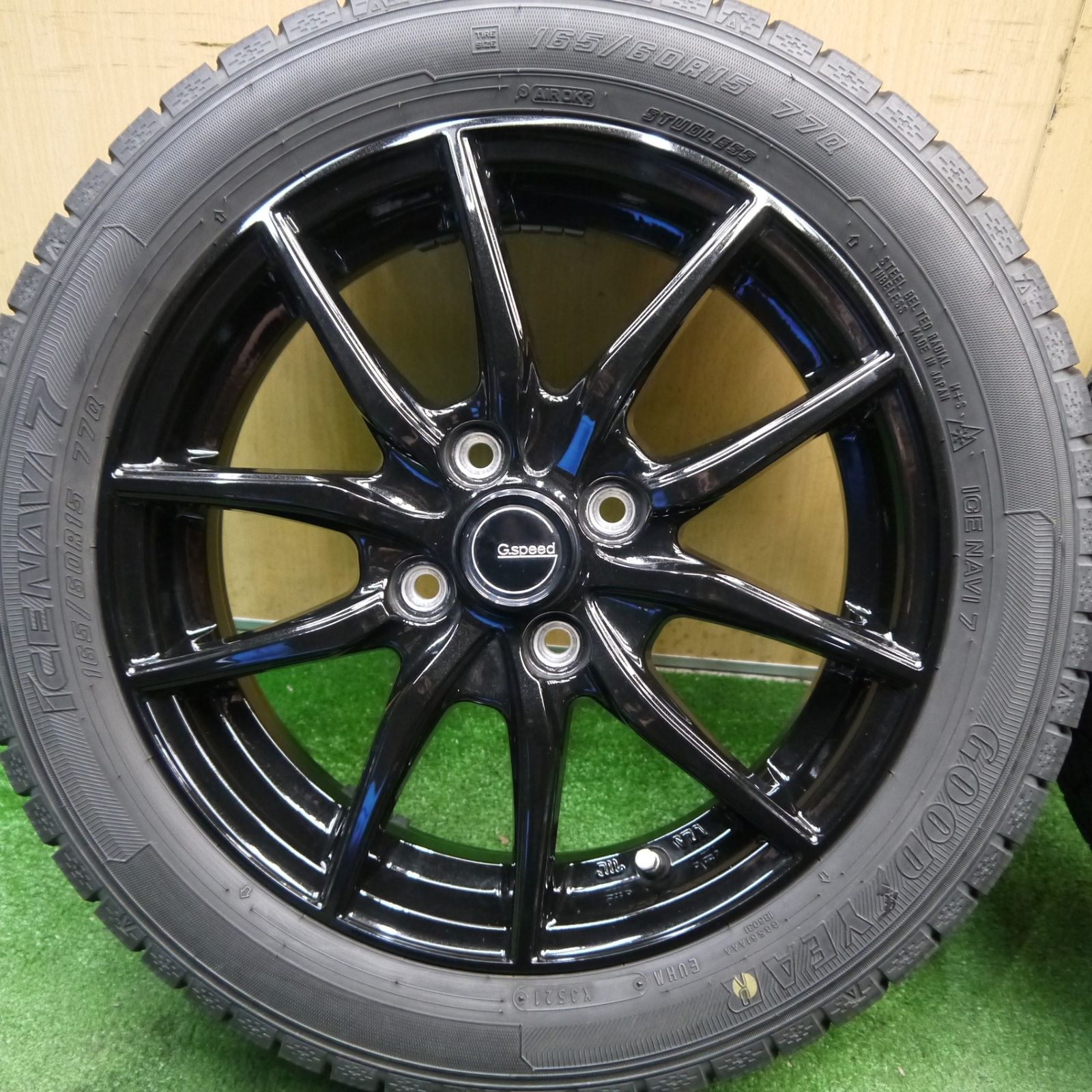 バリ溝！キレイ！8.5分☆スタッドレス 165/60R15 グッドイヤー アイス 