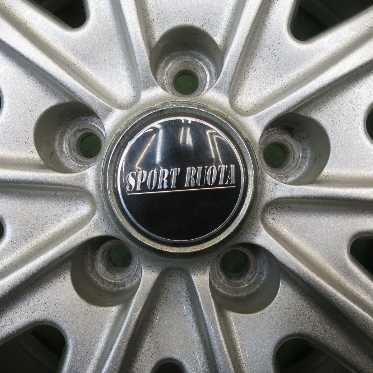 バリ溝！22年！9.5分☆プリウス 等 195/65R15 スタッドレス ダンロップ 