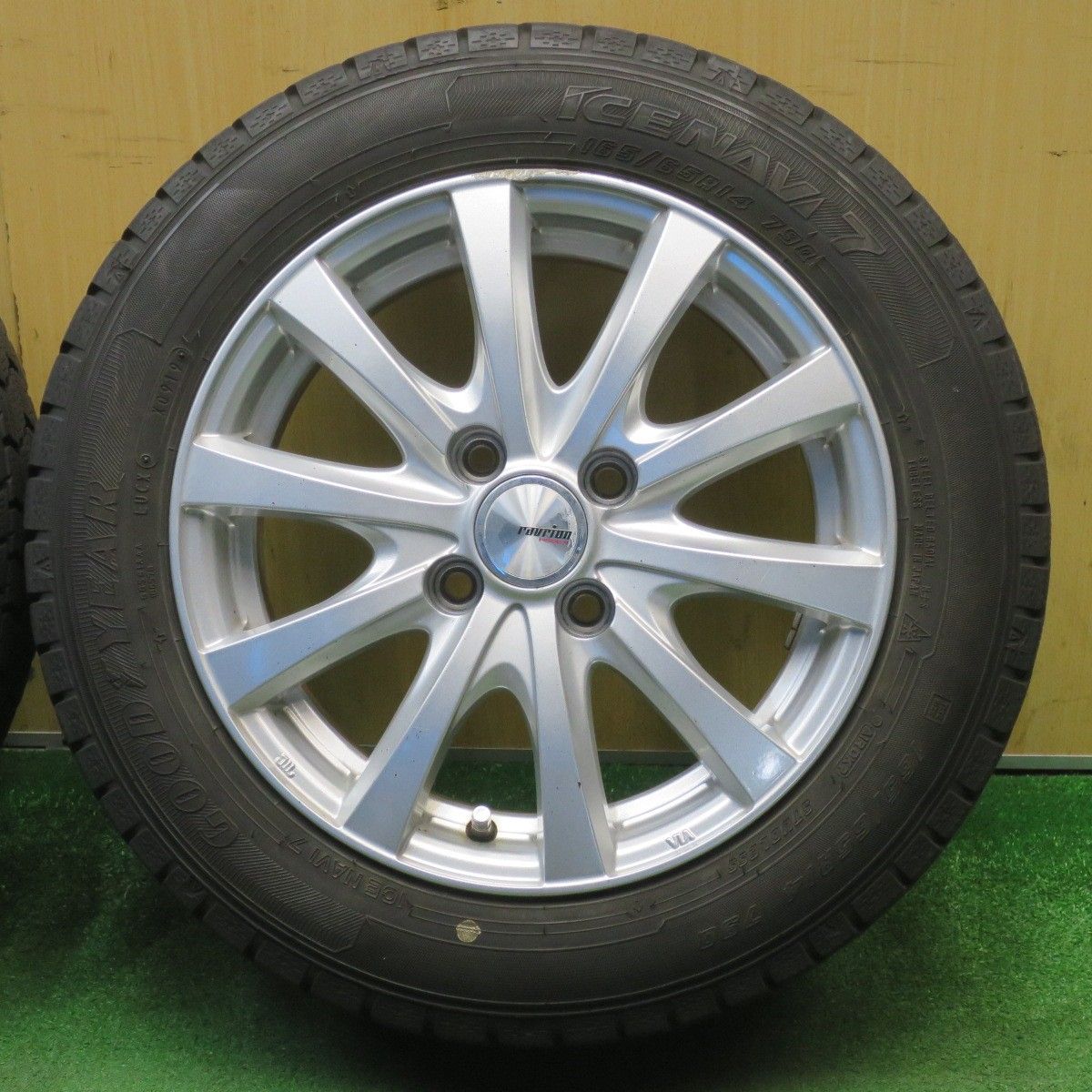 バリ溝！8.5分☆スタッドレス 165/65R14 グッドイヤー アイスナビ7 