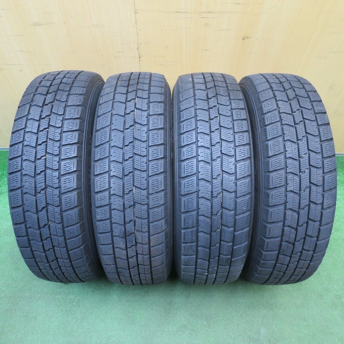 バリ溝！8.5分☆スタッドレス 165/65R14 グッドイヤー アイスナビ7 