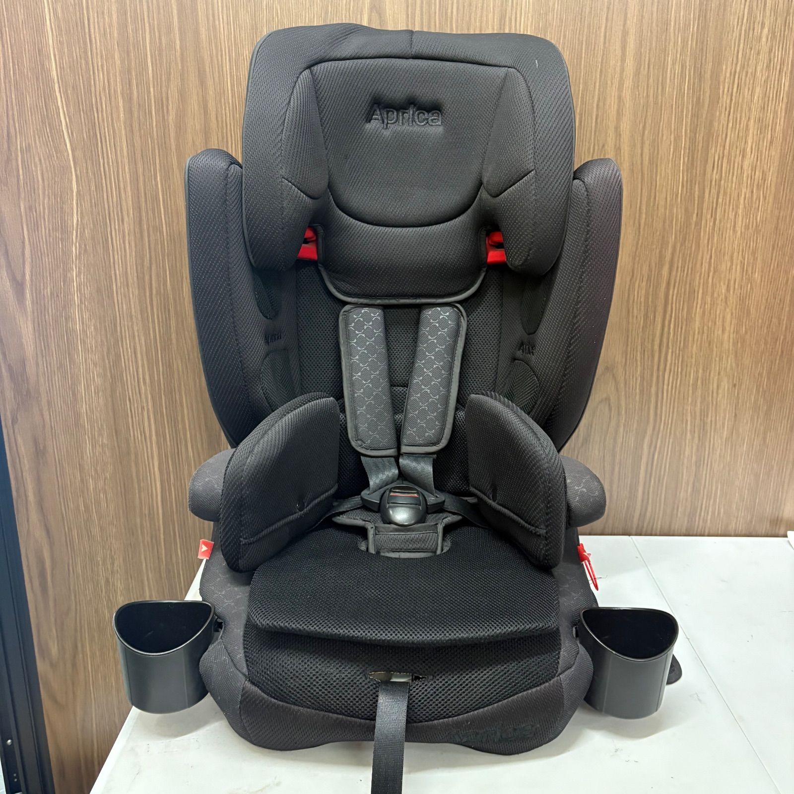 Aprica 車用チャイルドシート ブラック Aprica 車用チャイルドシート